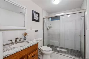 39 Coolidge Ave, Roslyn Heights, NY 11577 - Photo 18