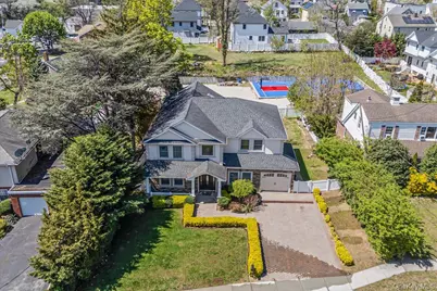39 Coolidge Avenue, Roslyn Heights, NY 11577 - Photo 30