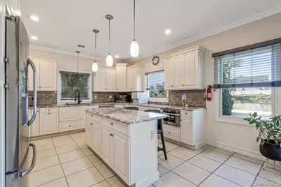 39 Coolidge Avenue, Roslyn Heights, NY 11577 - Photo 10