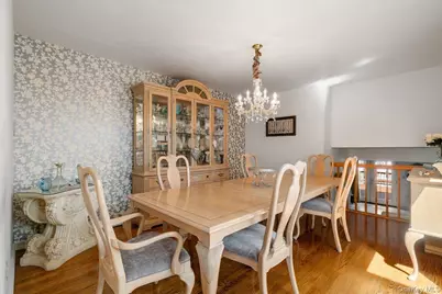 9 Eastern Drive, New Hyde Park, NY 11040 - Photo 2