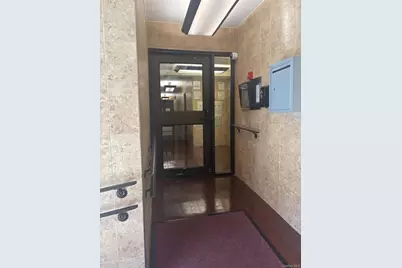 87-19 204th Street #A68, Hollis, NY 11423 - Photo 4