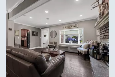 12 Floral Avenue, Bethpage, NY 11714 - Photo 6