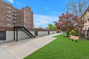 143-50 Hoover Ave, Briarwood, NY 11435 - Photo 14