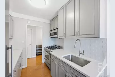 33-43 14th Street #10A, Astoria, NY 11106 - Photo 2