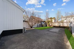 114-37 208th St, Cambria Heights, NY 11411 - Photo 12