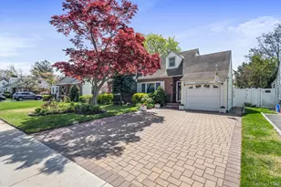 638 Lakeview Ave, Rockville Centre, NY 11570 - Photo 2