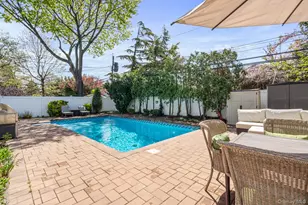 638 Lakeview Ave, Rockville Centre, NY 11570 - Photo 18