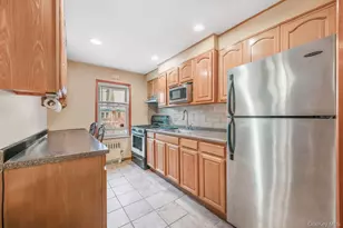 19-18 Ditmars Blvd, Astoria, NY 11105 - Photo 26