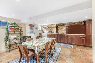 19-18 Ditmars Blvd, Astoria, NY 11105 - Photo 16