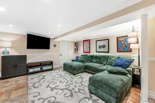 19-18 Ditmars Blvd, Astoria, NY 11105 - Photo 14