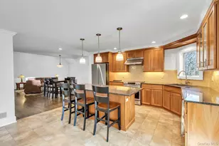3 Quail Run, Hampton Bays, NY 11946 - Photo 8