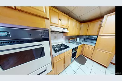 77-11 30th Avenue, East Elmhurst, NY 11370 - Photo 20