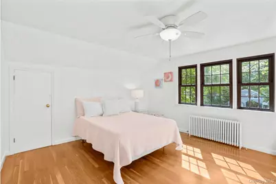 62 Myrtle Boulevard, Larchmont, NY 10538 - Photo 20