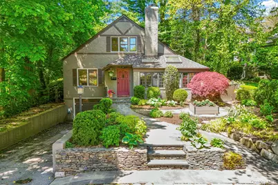62 Myrtle Boulevard, Larchmont, NY 10538 - Photo 1