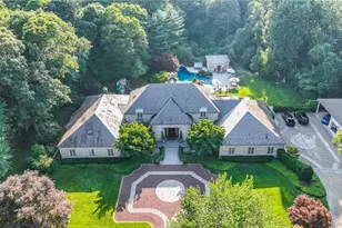 45 Wolver Hollow Rd, Upper Brookville, NY 11545 - Photo 2