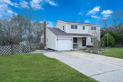 60 1st Avenue, Medford, NY 11763 - Photo 2
