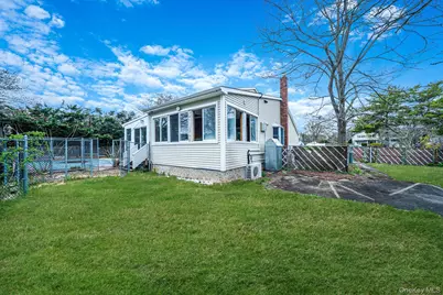 60 1st Avenue, Medford, NY 11763 - Photo 24