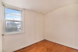 355 Upland Ave, Yonkers, NY 10703 - Photo 28