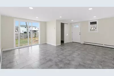 41 Madison Avenue, Amityville, NY 11701 - Photo 18