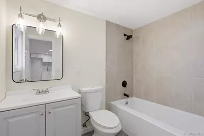 41 Madison Avenue, Amityville, NY 11701 - Photo 16