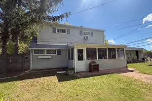 2 Dwarf Ln, Wantagh, NY 11793 - Photo 6