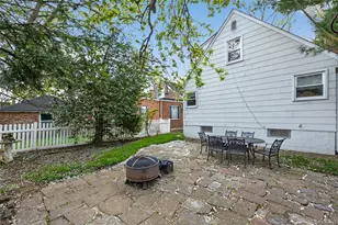 21 Whitney Ave, Floral Park, NY 11001 - Photo 20