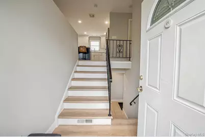 22 Valkill Drive, Poughkeepsie, NY 12601 - Photo 2