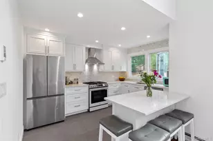 27 Ely Brook Rd, East Hampton, NY 11937 - Photo 2