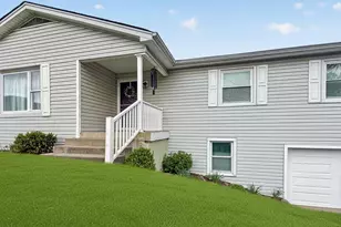 17 Regina Rd, Highland Falls, NY 10928 - Photo 2