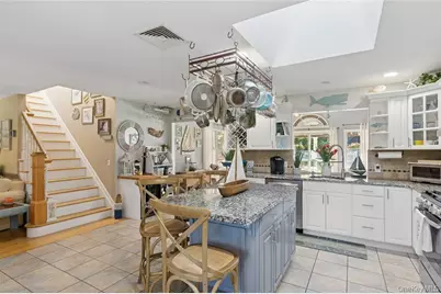 123 Broad Avenue, Aquebogue, NY 11901 - Photo 12