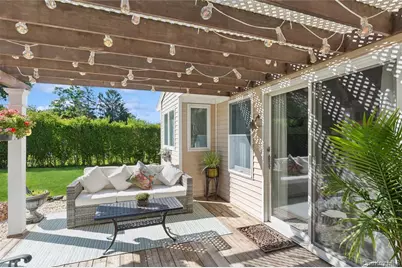 123 Broad Avenue, Aquebogue, NY 11901 - Photo 4