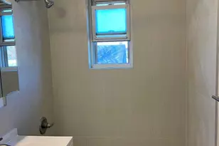 347 Quincy Ave, Bronx, NY 10465 - Photo 10
