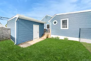 33 E Seacrest Ave, Lindenhurst, NY 11757 - Photo 6