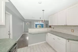 33 E Seacrest Ave, Lindenhurst, NY 11757 - Photo 12