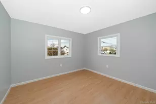 33 E Seacrest Ave, Lindenhurst, NY 11757 - Photo 22