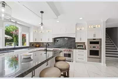 10 Colonial Drive, Smithtown, NY 11787 - Photo 10