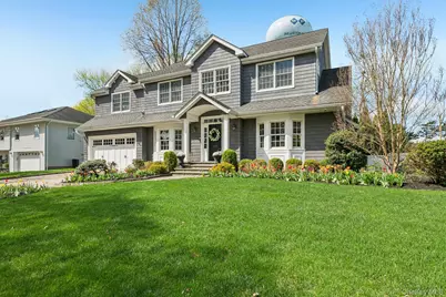 155 Bengeyfield Drive, East Williston, NY 11596 - Photo 2