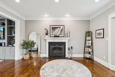 155 Bengeyfield Drive, East Williston, NY 11596 - Photo 6