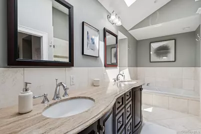 155 Bengeyfield Drive, East Williston, NY 11596 - Photo 24