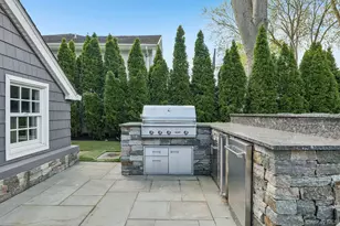 155 Bengeyfield Dr, East Williston, NY 11596 - Photo 40