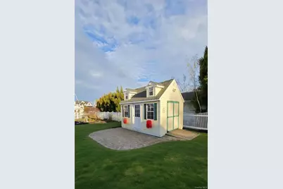 185 W Islip Road, West Islip, NY 11795 - Photo 46