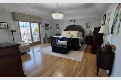 185 W Islip Road, West Islip, NY 11795 - Photo 34