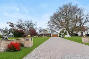 185 W Islip Rd, West Islip, NY 11795 - Photo 4