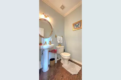185 W Islip Road, West Islip, NY 11795 - Photo 8