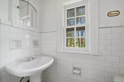 930 Grant Avenue, Pelham, NY 10803 - Photo 30