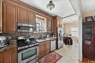 2445 Yates Ave, Bronx, NY 10469 - Photo 4
