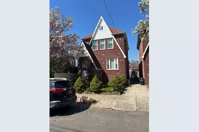 2445 Yates Avenue, Bronx, NY 10469 - Photo 2