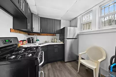 2445 Yates Avenue, Bronx, NY 10469 - Photo 18