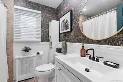 2452 Woodland Avenue, Wantagh, NY 11793 - Photo 8