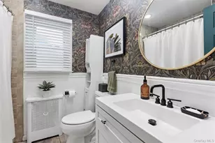 2452 Woodland Ave, Wantagh, NY 11793 - Photo 8